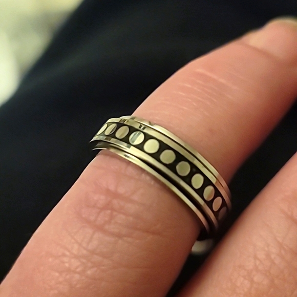 SET OF 8 SPINNER RINGS!! - Picture 4 of 11
